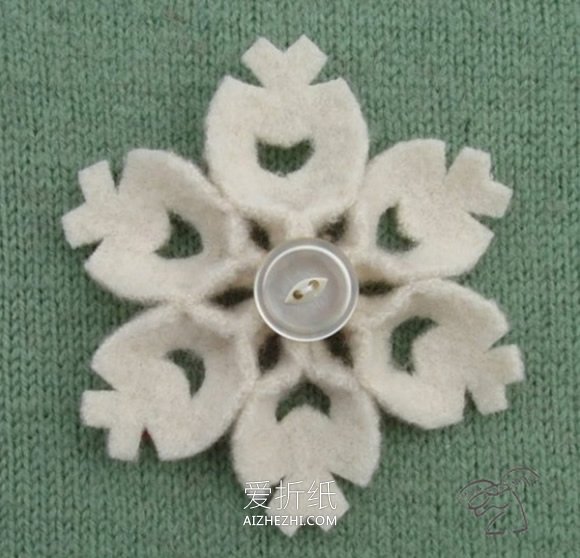 怎么用不织布做雪花装饰的作品图片- www.aizhezhi.com