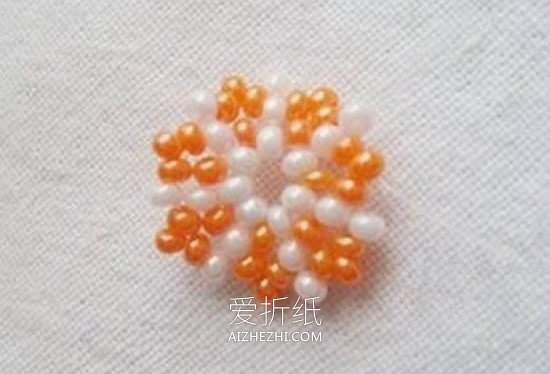 怎么用串珠制作橙瓣钥匙链的方法图解- www.aizhezhi.com