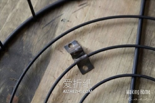 怎么用铁丝桶改造圆桌子的方法图解- www.aizhezhi.com