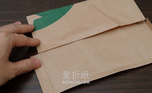 怎么用星巴克手提袋做钱包的方法图解- www.aizhezhi.com