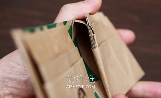 怎么用星巴克手提袋做钱包的方法图解- www.aizhezhi.com