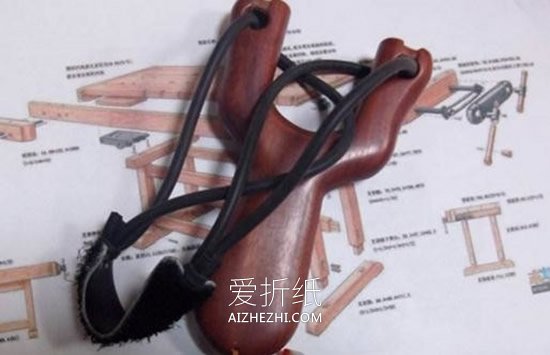 怎么用木板做全木弹弓玩具的方法图解- www.aizhezhi.com