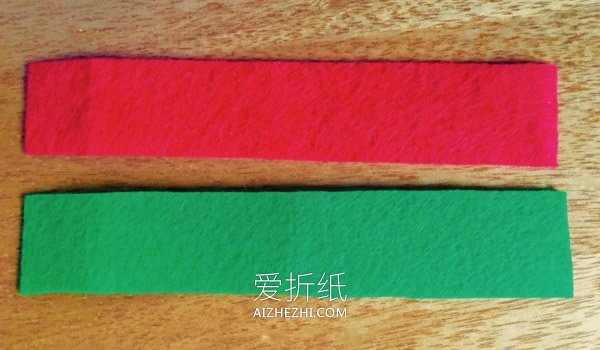 怎么用不织布做圣诞花环的方法图解- www.aizhezhi.com