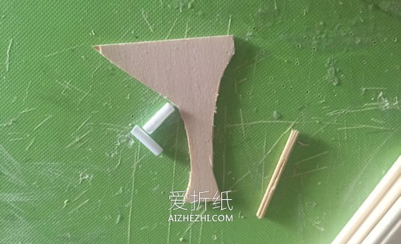 怎么用一次性筷子做粘土画摆件的方法图解- www.aizhezhi.com