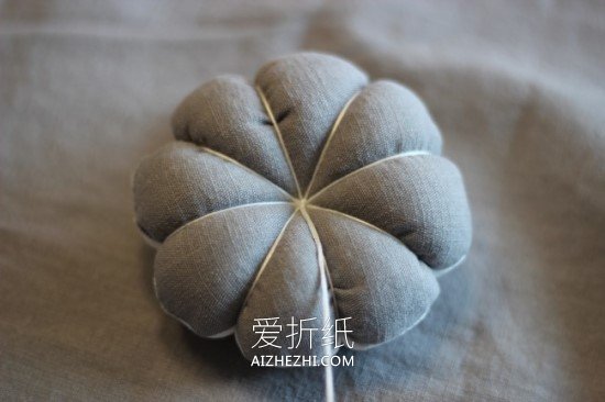 怎么做中国风布艺南瓜针插的方法图解- www.aizhezhi.com