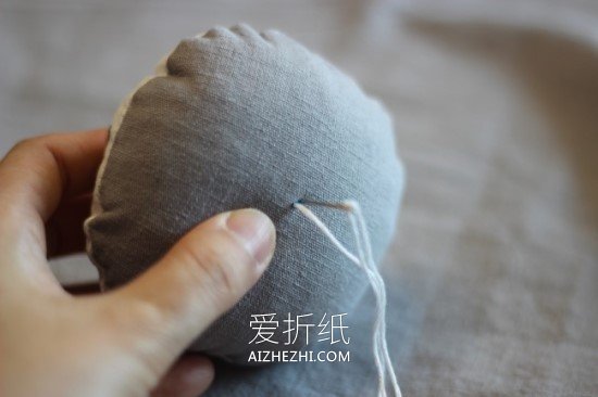 怎么做中国风布艺南瓜针插的方法图解- www.aizhezhi.com