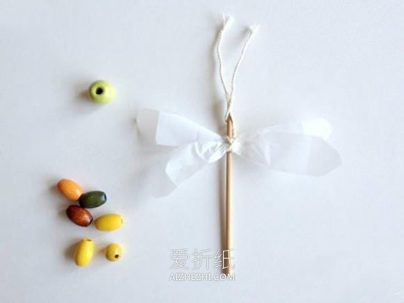 怎么用一次性勺子做昆虫的方法图解- www.aizhezhi.com