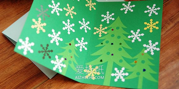 怎么用卡纸做漂亮清新圣诞卡的方法图解- www.aizhezhi.com