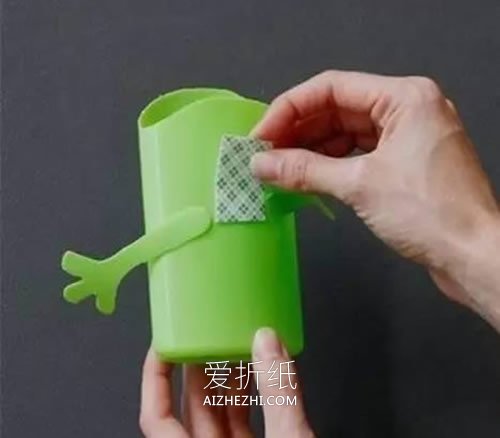 怎么用洗发水瓶做怪物笔筒的方法图解- www.aizhezhi.com