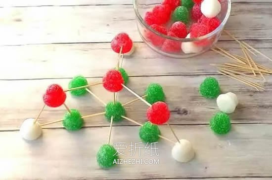 怎么用软糖做立体圣诞树的方法图解- www.aizhezhi.com