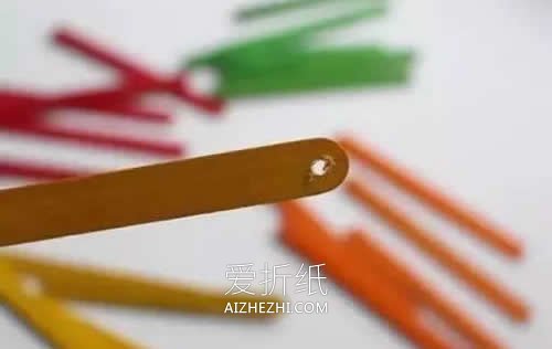 怎么用冰棍棒做传统纸扇的方法图解- www.aizhezhi.com