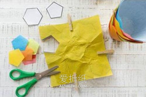 怎么用薄纸做国庆节足球灯笼的方法图解- www.aizhezhi.com