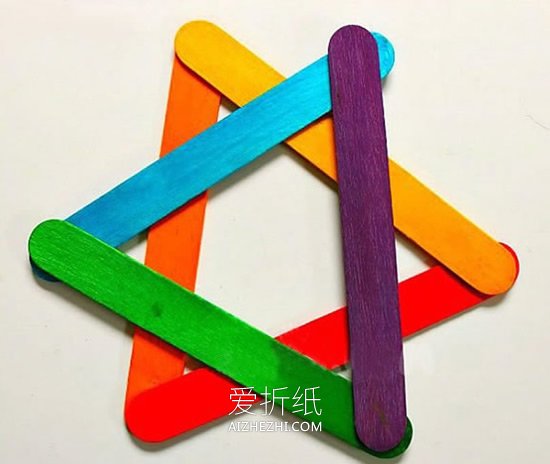 怎么用冰棍棒做漂亮风铃的方法图解- www.aizhezhi.com