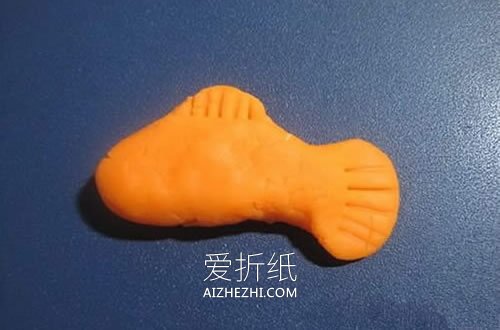 怎么用粘土做金鱼的方法图解- www.aizhezhi.com