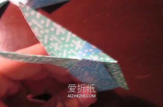 怎么折纸旋转飞镖的折法图解教程- www.aizhezhi.com