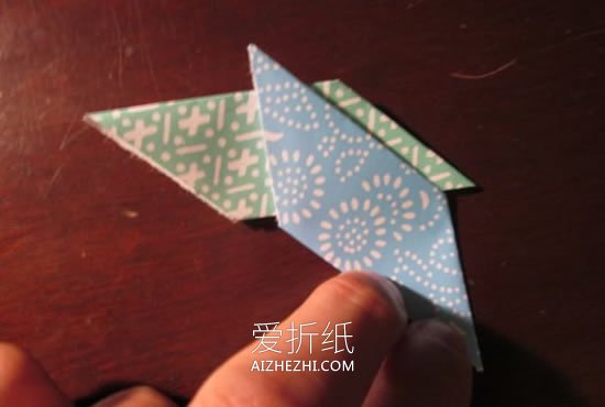 怎么折纸旋转飞镖的折法图解教程- www.aizhezhi.com