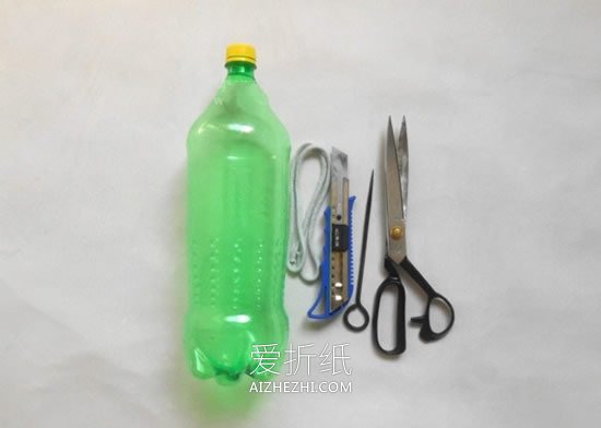 怎么用塑料瓶做简易捕鱼器玩具的方法图解- www.aizhezhi.com