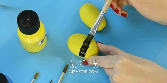 怎么用石头画做可爱小蜜蜂的方法图解- www.aizhezhi.com