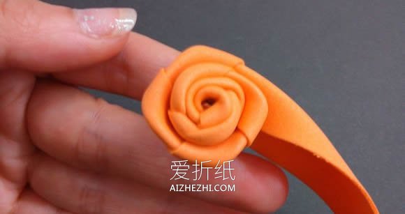 怎么用海绵纸做玫瑰花的方法图解- www.aizhezhi.com