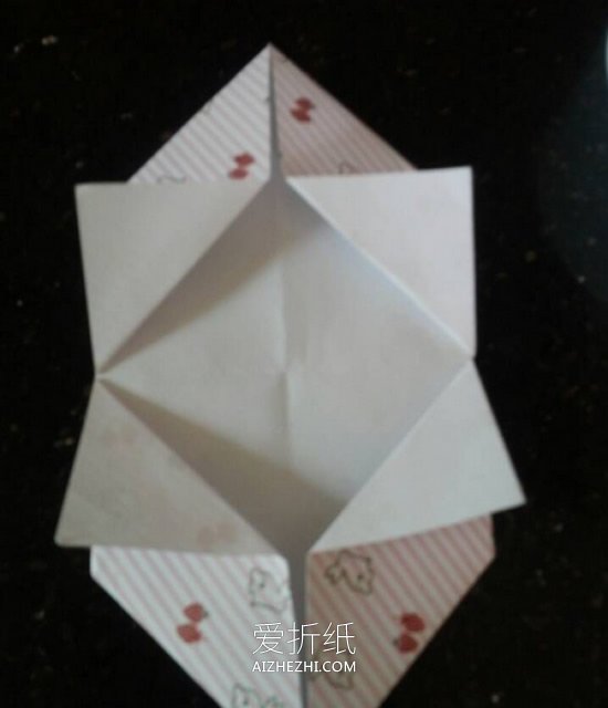 怎么折纸花朵形状盒子的折法图解- www.aizhezhi.com