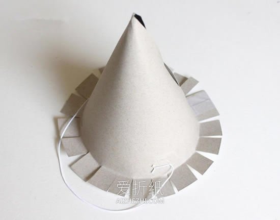怎么用纸盘做巫婆帽的简单方法图解- www.aizhezhi.com