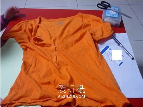 怎么用旧衣服做万圣节南瓜怪物服装的方法图解- www.aizhezhi.com