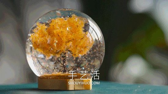 自制秋天落叶水晶球摆件的方法图解教程- www.aizhezhi.com