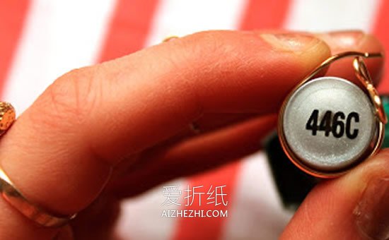 怎么用金属丝做爱心戒指的方法图解- www.aizhezhi.com