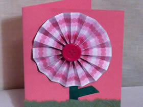 怎么用卡纸做立体花朵感恩卡的方法图解
