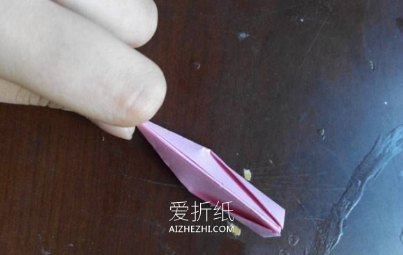 怎么简单折纸组合式荷花的方法图解- www.aizhezhi.com