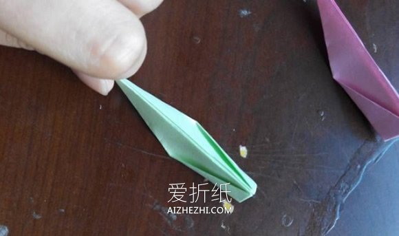 怎么简单折纸组合式荷花的方法图解- www.aizhezhi.com