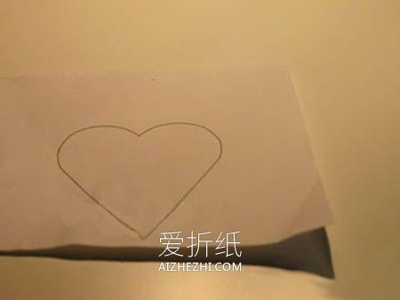 怎么用卡纸做爱心盒子的方法图解- www.aizhezhi.com