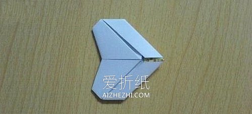 怎么将情书折成爱心的折法图解- www.aizhezhi.com