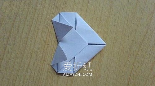 怎么将情书折成爱心的折法图解- www.aizhezhi.com