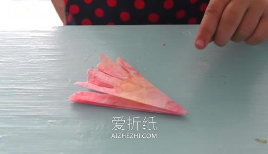 怎么用蛋糕纸简单做漂亮大花的方法图解- www.aizhezhi.com
