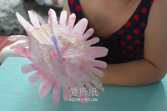 怎么用蛋糕纸简单做漂亮大花的方法图解- www.aizhezhi.com