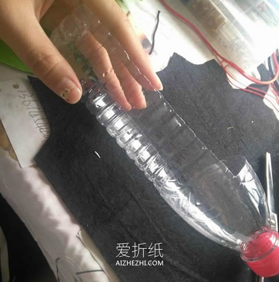 怎么用矿泉水瓶做小猪花盆的方法图解- www.aizhezhi.com