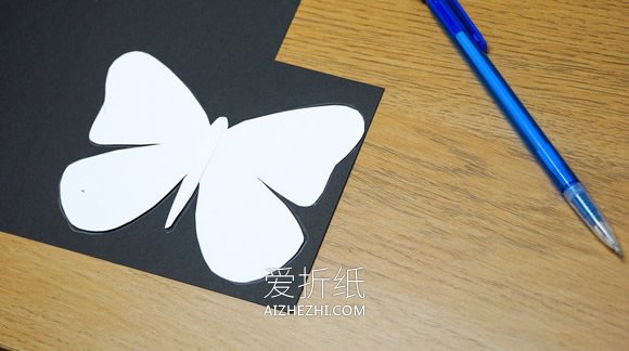 怎么用衍纸做蝴蝶装饰品的方法图解- www.aizhezhi.com