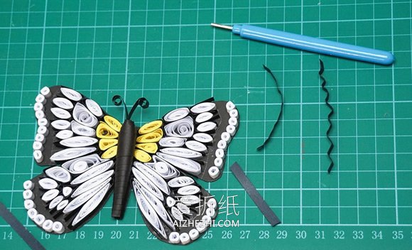 怎么用衍纸做蝴蝶装饰品的方法图解- www.aizhezhi.com