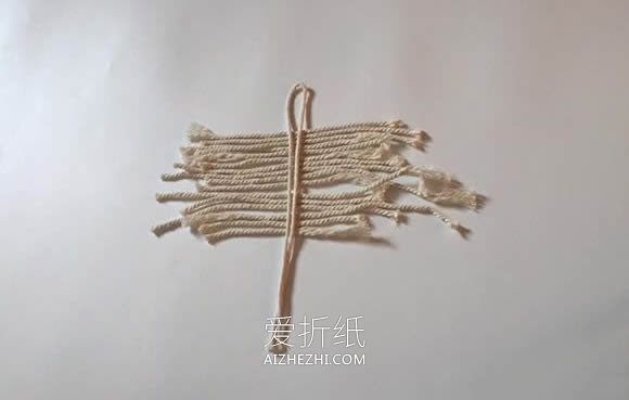 怎么用棉线打结做羽毛挂饰的方法图解- www.aizhezhi.com