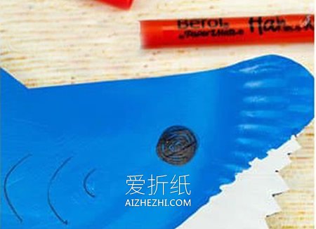 怎么用纸盘做鲨鱼木偶的方法图解- www.aizhezhi.com