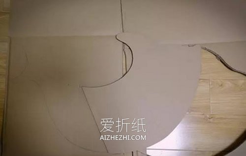 怎么用硬纸板做海豚木马玩具的方法图解- www.aizhezhi.com