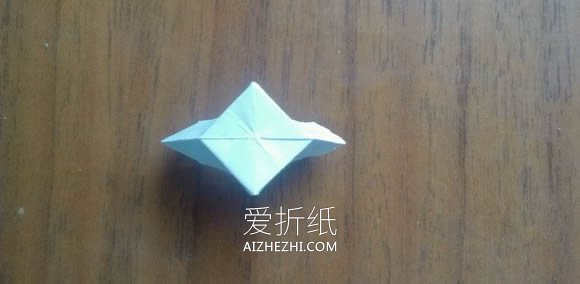 怎么折纸LOVE U字母心的折法图解- www.aizhezhi.com