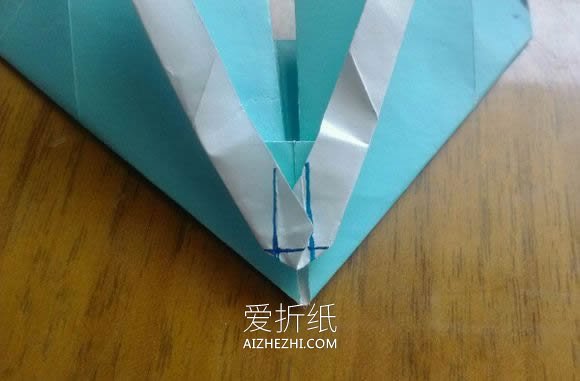 怎么折纸LOVE U字母心的折法图解- www.aizhezhi.com