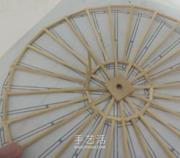 迷你水车模型制作方法带图纸- www.aizhezhi.com