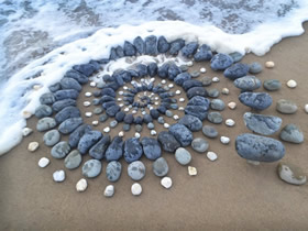 怎么做沙滩石头拼画作品图案大全