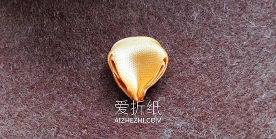 怎么用不织布手工不织布做梅花胸花- www.aizhezhi.com