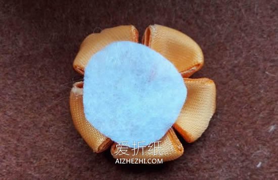 怎么用不织布手工不织布做梅花胸花- www.aizhezhi.com