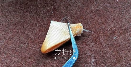 怎么用不织布手工不织布做梅花胸花- www.aizhezhi.com