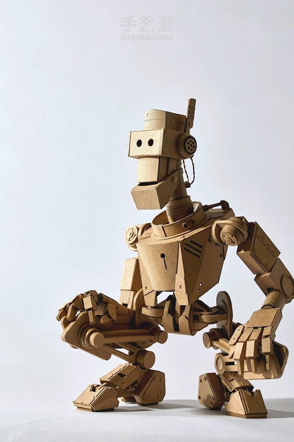 令人难以置信的手工纸板机器人，栩栩如生！- www.aizhezhi.com